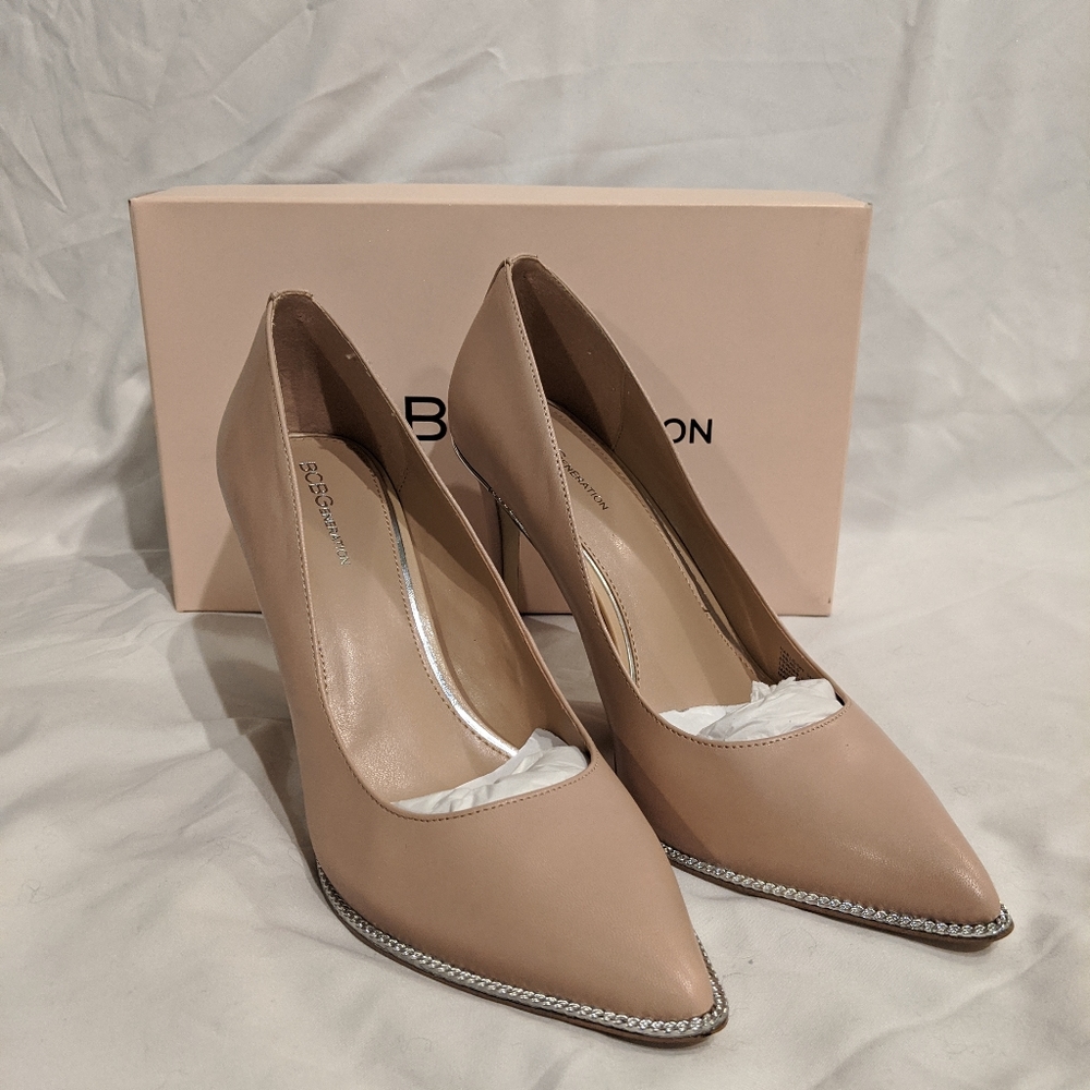 NIB BCBGeneration Nude Silver-lined Pumps